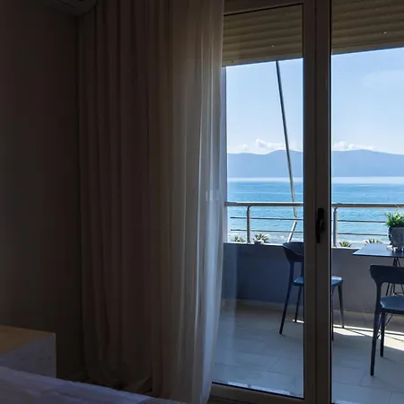 Sole Marina Vlorë